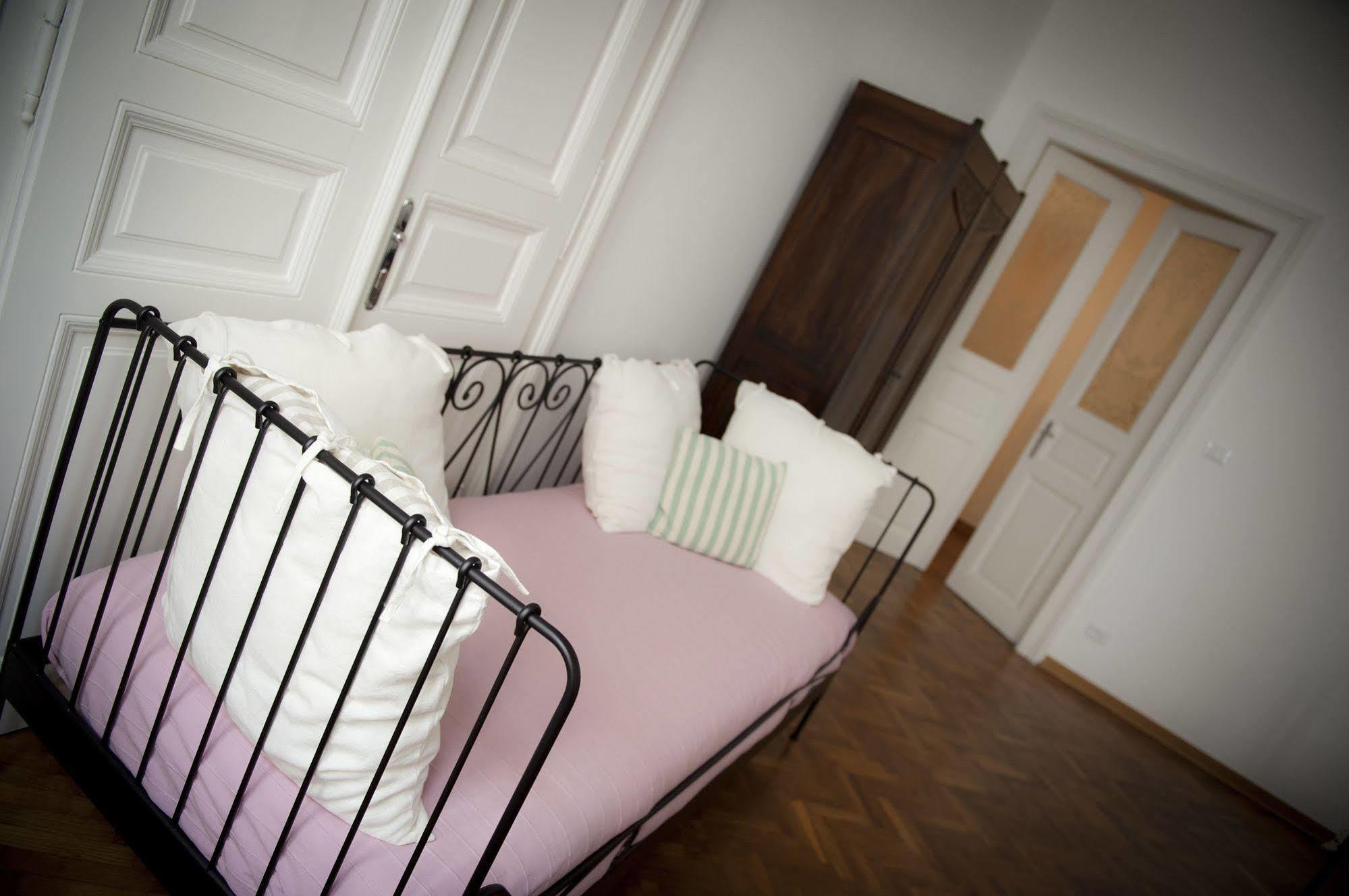 Domus Liberta - Boutique Rooms Trieste Luaran gambar
