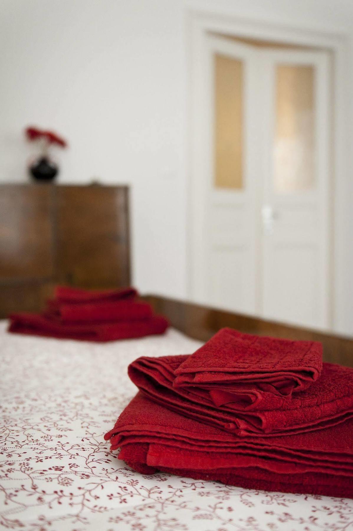 Domus Liberta - Boutique Rooms Trieste Luaran gambar