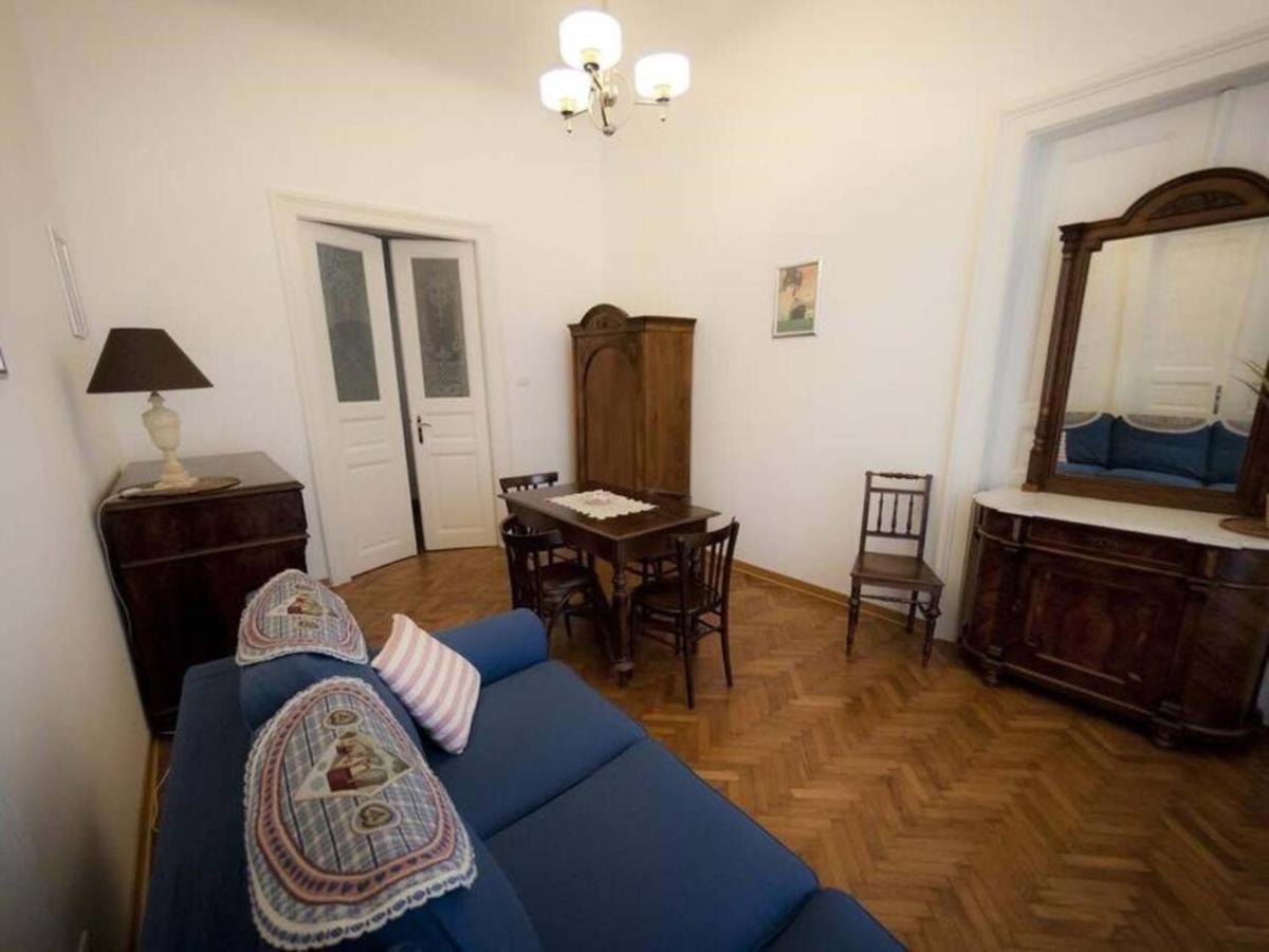 Domus Liberta - Boutique Rooms Trieste Luaran gambar